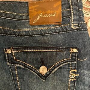 Women’s  seven kneelength  jeans shorts ..size 6